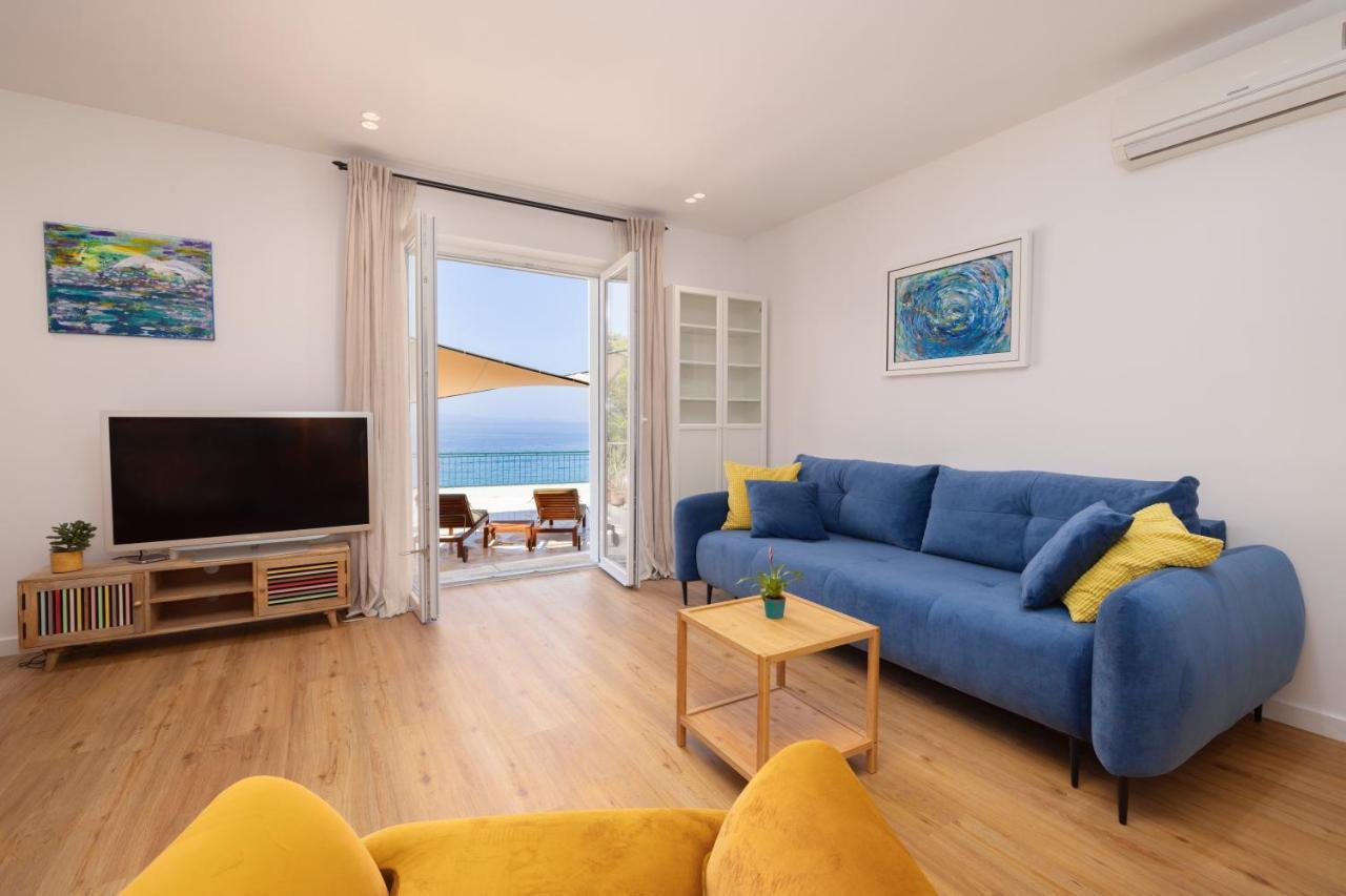 Beachfront Comfort Apartment Nives Tucepi Exterior photo