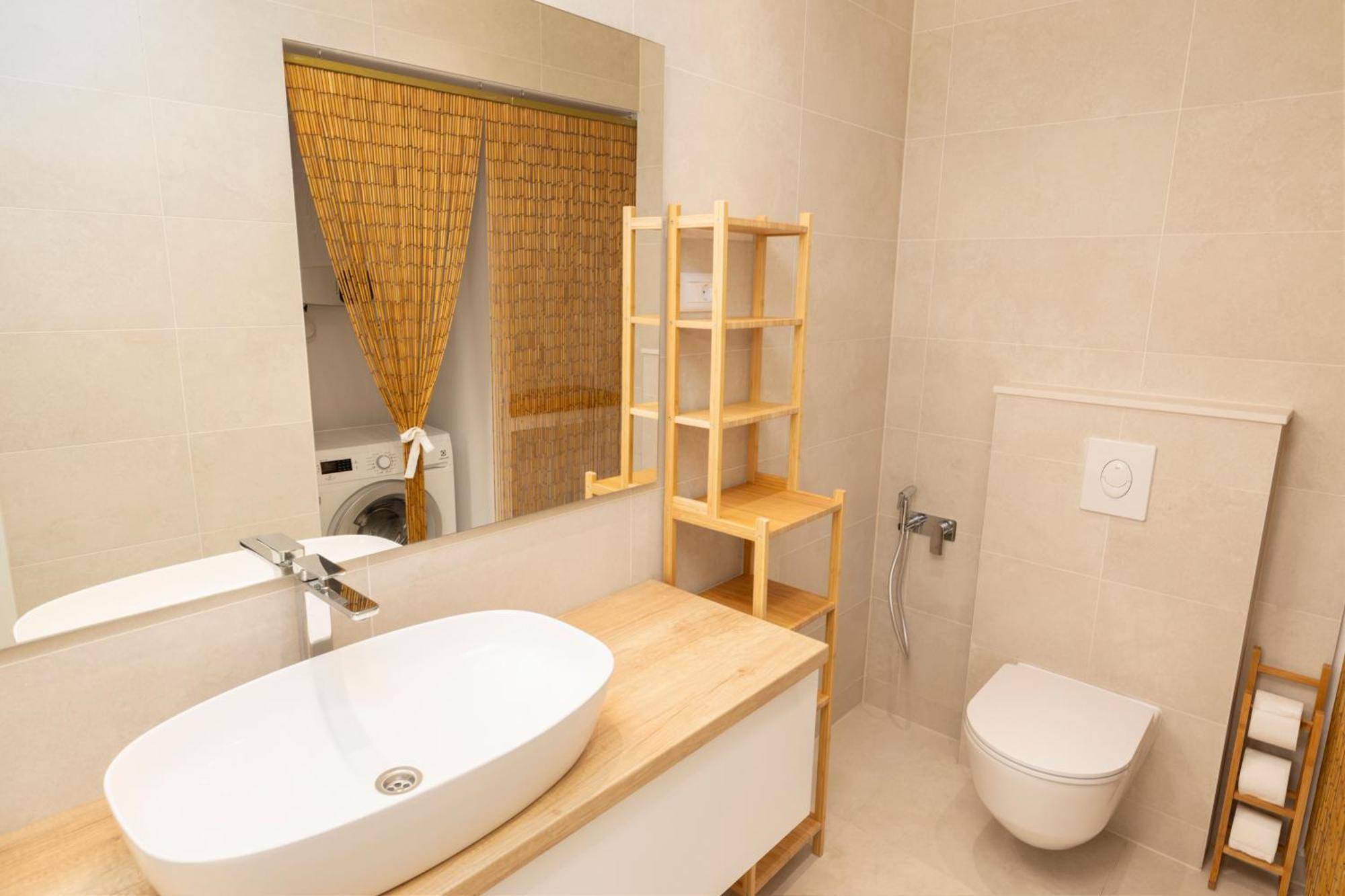 Beachfront Comfort Apartment Nives Tucepi Exterior photo